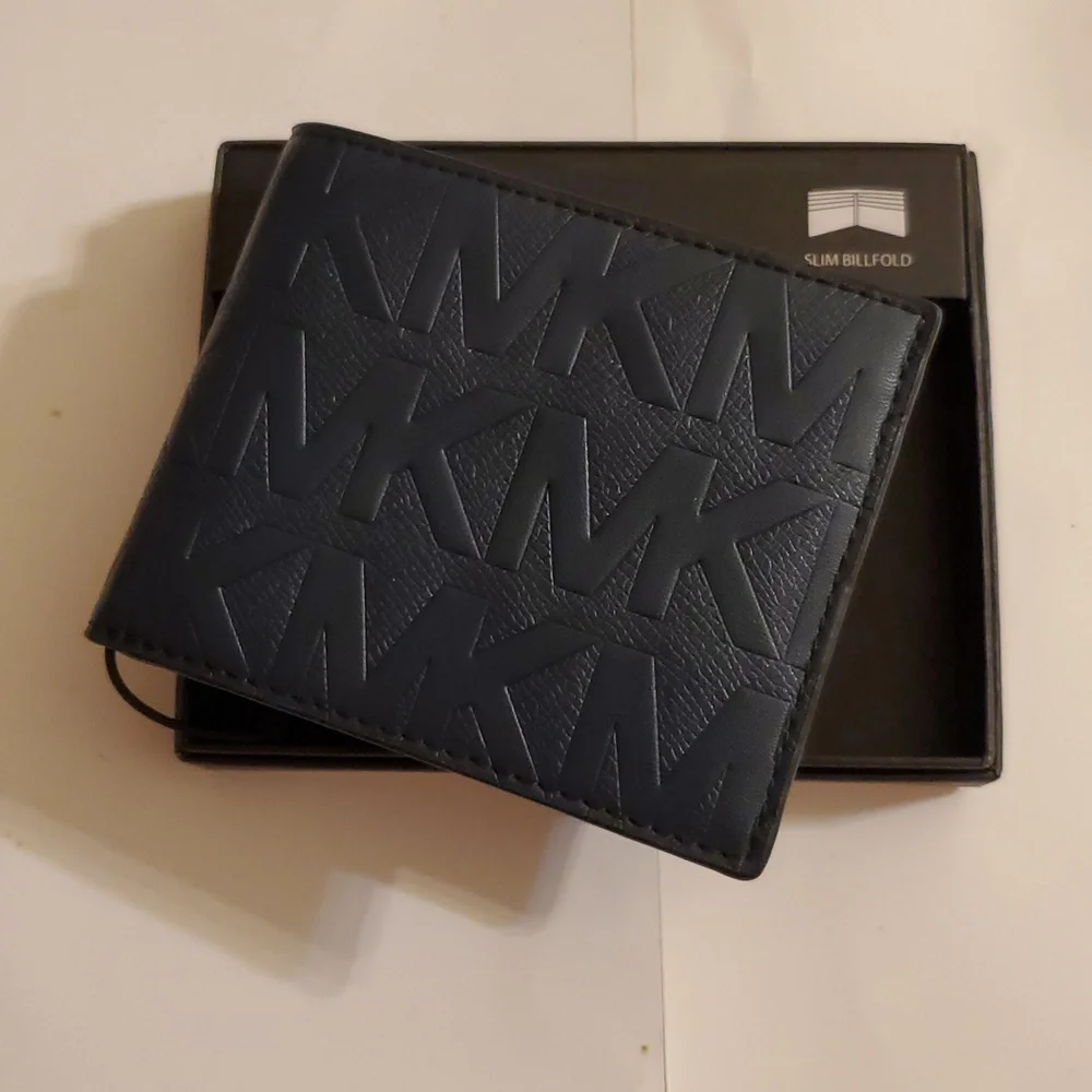 New Authentic Michael Kors navy blue leather mens wallet